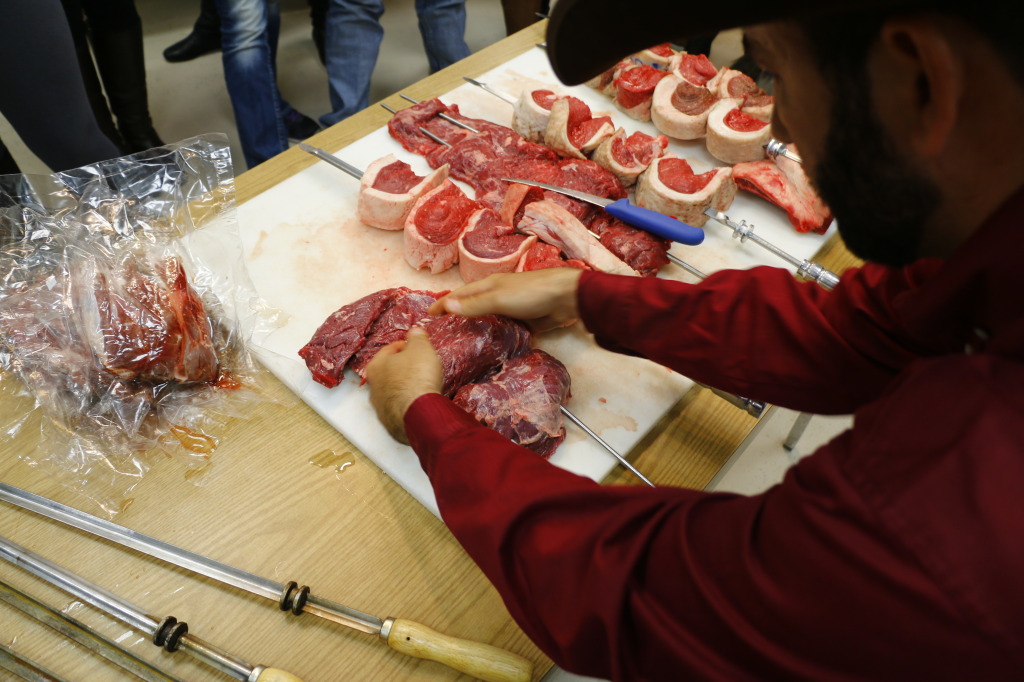 Preparing sirloin flap