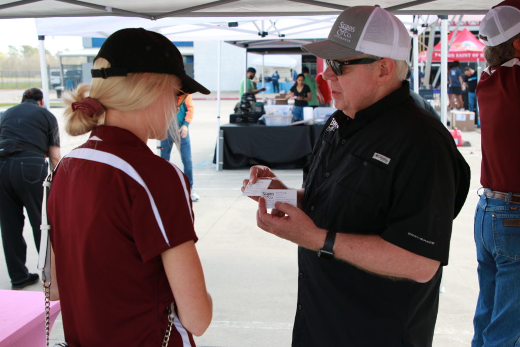 Tori Teegarden talking to Stuart Lapp